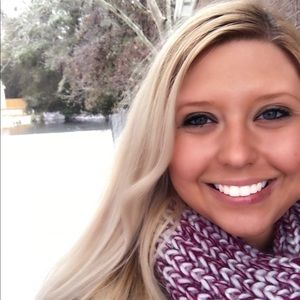 Meet your Posher, Josette